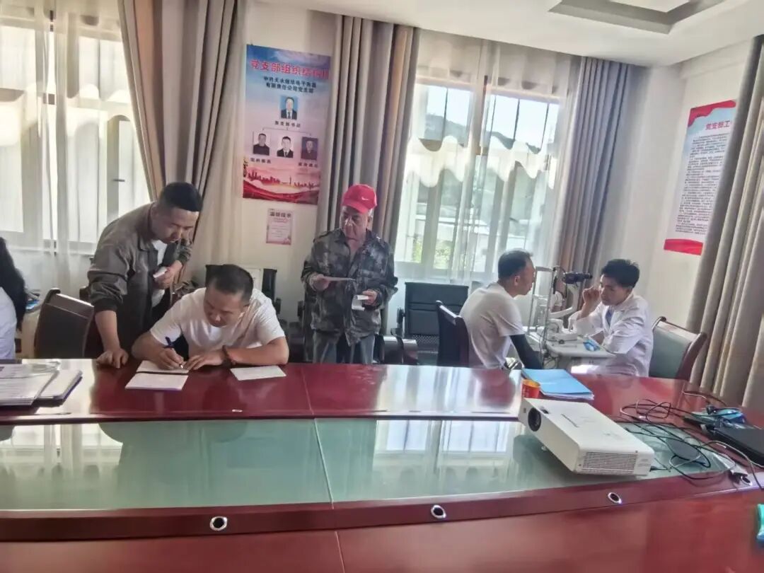 党建共建聚合力 —— 爱尔眼科集团与天水锴华电子衡器携手开启发展新篇章(图12)